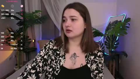 Alice  online show from September 19, 3:13 pm