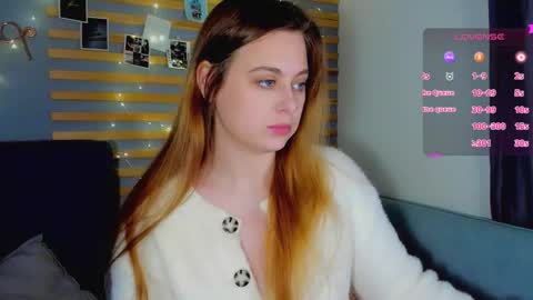 Snapshot of alice_wander chatting on March 13, 2:29 am Alice online show from March 13, 2:29 am