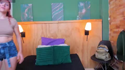 Alice and Asia online show from January 10, 7:04 pm