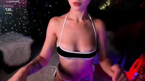 Snapshot of alicebels chatting on January 7, 5:21 am Your sweet Alice INST alicebellies online show from January 7, 5:21 am