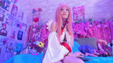     online show from May 5, 10:18 pm