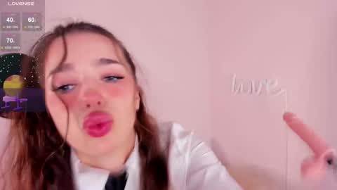 Alice online show from October 20, 7:14 pm