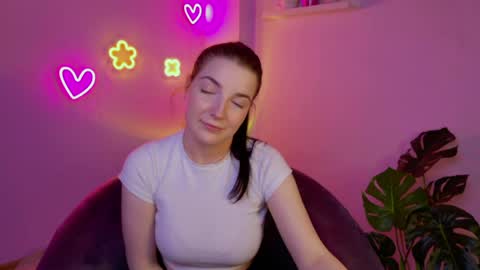 alicechanell online show from May 21, 4:08 am
