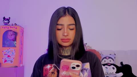 Alice  online show from October 4, 8:51 pm