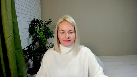 Alicee online show from December 2, 10:28 am