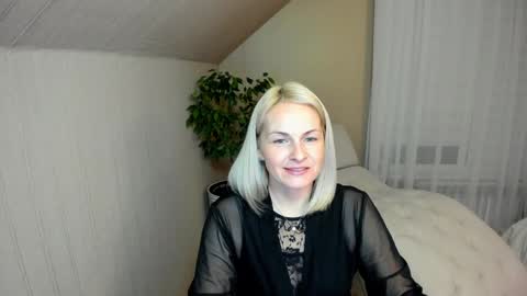 Alicee online show from December 13, 1:22 pm