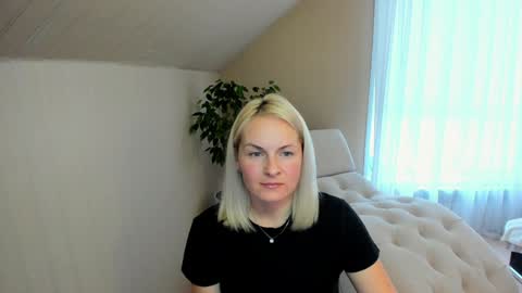 Alicee online show from December 16, 9:35 am