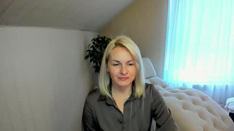 Alicee online show from December 17, 7:29 am