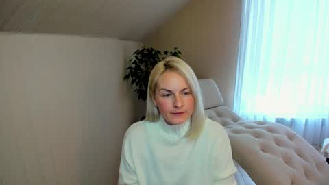 Alicee online show from December 18, 8:09 am