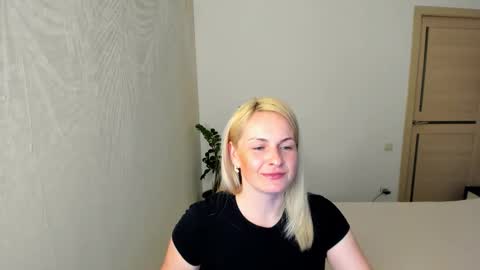 Alicee online show from March 21, 5:05 pm