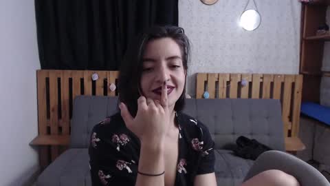 alicee_logan_ online show from December 15, 4:18 am