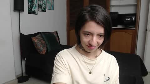 alicee_logan_ online show from January 18, 2:37 am