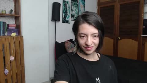 alicee_logan_ online show from February 5, 2:27 am