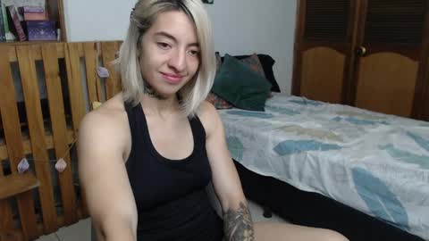 alicee_logan_ online show from May 9, 1:00 am