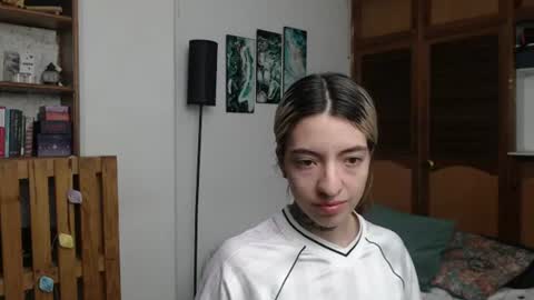 alicee_logan_ online show from June 27, 2:16 am