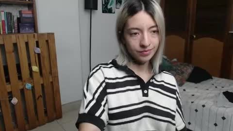 alicee_logan_ online show from June 30, 1:06 am