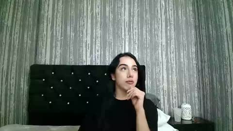 alicee_moonn online show from May 13, 8:16 pm