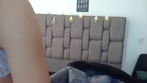 Snapshot of alicee_roos chatting on February 19, 7:16 pm Alice online show from February 19, 7:16 pm