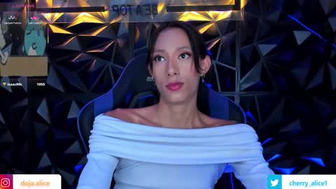 Snapshot of alicee_salvatore chatting on February 10, 2:32 pm Alice Salvatore online show from February 10, 2:32 pm