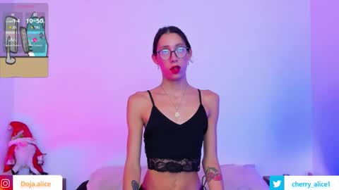 Snapshot of alicee_salvatore chatting on February 23, 8:39 pm Alice Salvatore online show from February 23, 8:39 pm