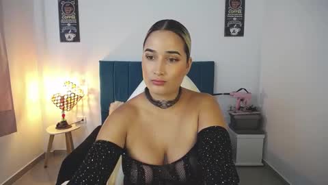 Alicia    1000 PM - 600 AM COLOMBIAN TIME online show from September 12, 10:32 pm