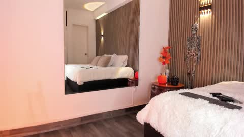 Snapshot of alicehanz_ chatting on October 24, 4:20 am Alice online show from October 24, 4:20 am