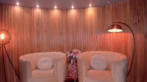 Snapshot of aliceharperx chatting on December 22, 10:17 am Alice online show from December 22, 10:17 am