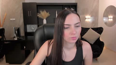 Snapshot of aliceharperx chatting on January 4, 3:18 am Alice online show from January 4, 3:18 am