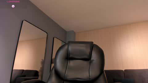Snapshot of aliceharperx chatting on February 24, 1:57 am Alice online show from February 24, 1:57 am