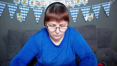 Snapshot of aliceinks chatting on September 27, 6:18 am AliceInks online show from September 27, 6:18 am