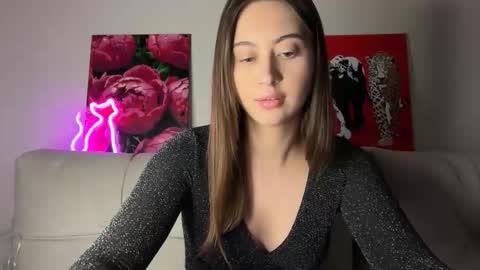 aliceinlustland online show from May 6, 7:41 pm