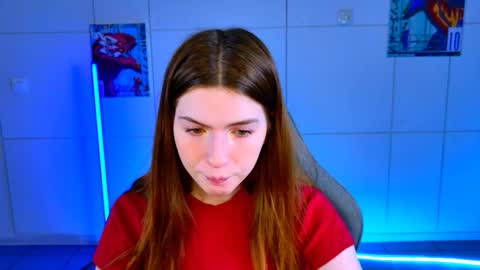 Snapshot of aliceinredsquare_ chatting on November 1, 5:09 am Alice online show from November 1, 5:09 am