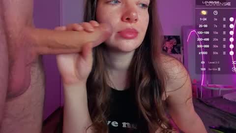 Snapshot of alicekaneky_xx chatting on September 12, 11:37 pm Alice 19 Kaneky 19 online show from September 12, 11:37 pm