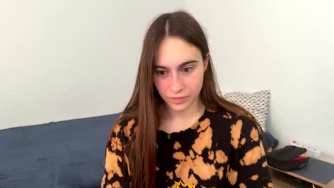 Snapshot of alicekollt chatting on April 18, 8:40 am alicekollt online show from April 18, 8:40 am