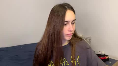 Snapshot of alicekollt chatting on April 19, 9:28 pm alicekollt online show from April 19, 9:28 pm
