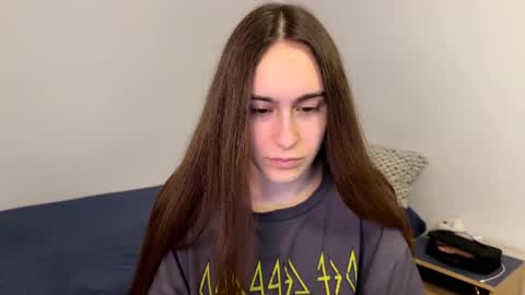 Snapshot of alicekollt chatting on April 22, 8:32 pm alicekollt online show from April 22, 8:32 pm