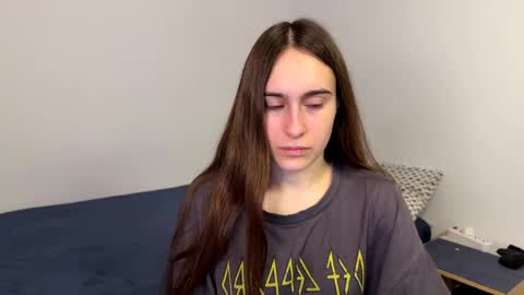 Snapshot of alicekollt chatting on April 25, 8:50 pm alicekollt online show from April 25, 8:50 pm