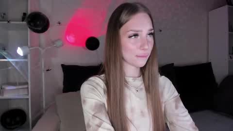 Snapshot of alicelababy_ chatting on November 2, 4:15 am Alice online show from November 2, 4:15 am