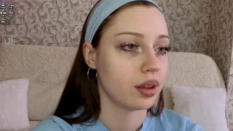 Nicole online show from March 28, 7:19 am