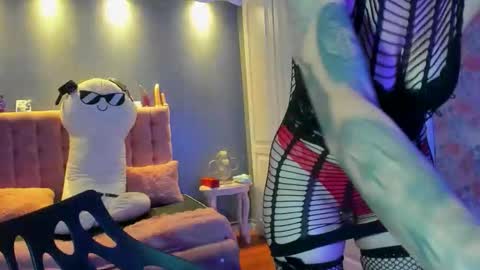 Alice online show from March 11, 1:28 pm