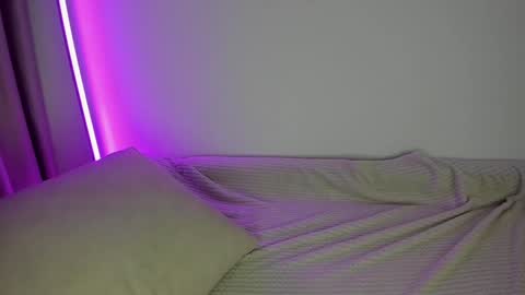 AliceLevine online show from December 23, 8:22 am