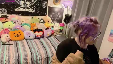 Snapshot of aliceliddell710 chatting on April 20, 6:05 am Alice Liddell online show from April 20, 6:05 am