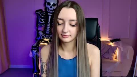 Alice online show from October 20, 1:11 pm