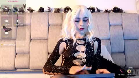 alicenoir_ online show from February 12, 11:11 pm