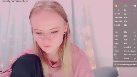 Snapshot of alicenya chatting on February 13, 5:36 am Alice online show from February 13, 5:36 am