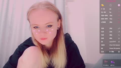 Snapshot of alicenya chatting on March 8, 5:44 am Alice online show from March 8, 5:44 am