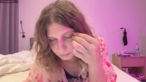 AlicePinkhead online show from December 5, 5:16 am