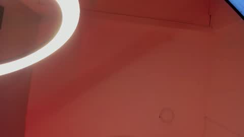 Snapshot of alicepoixxxon chatting on October 12, 1:54 pm ALICE online show from October 12, 1:54 pm