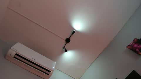 Snapshot of alicepoixxxon chatting on February 4, 5:24 am ALICE online show from February 4, 5:24 am