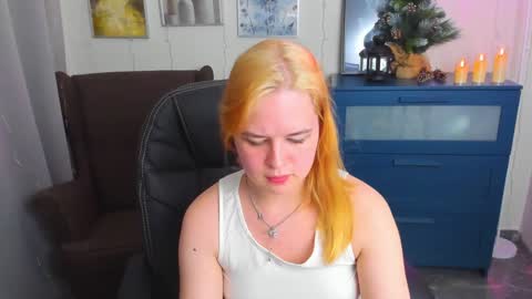 Snapshot of alicepopsy chatting on January 19, 9:02 pm Alice online show from January 19, 9:02 pm